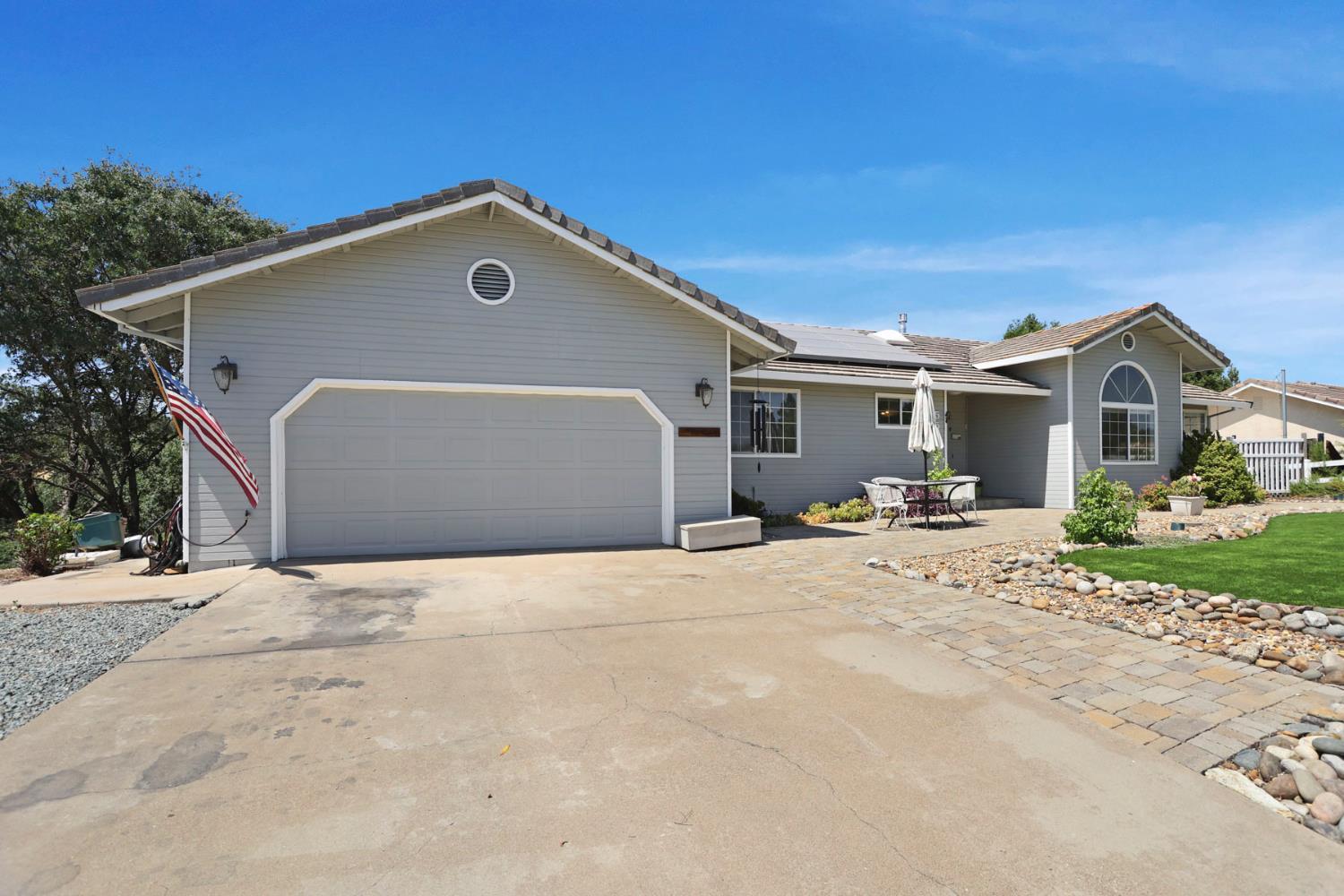 556 Blue Herron Court — photo