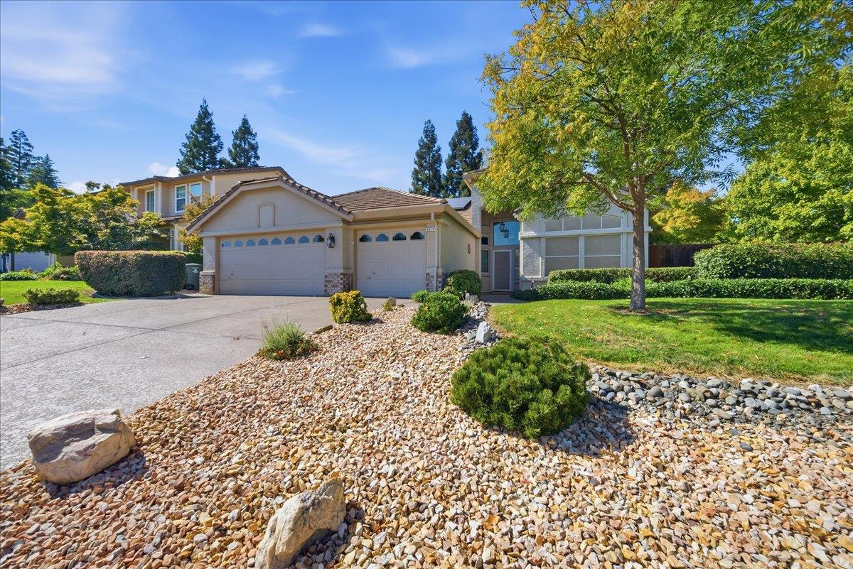 6014 Equestrian Terrace — photo