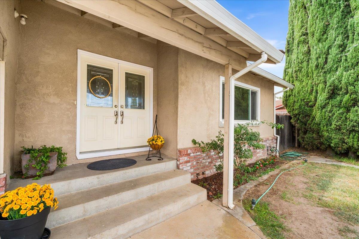 1484 Midland Court — photo
