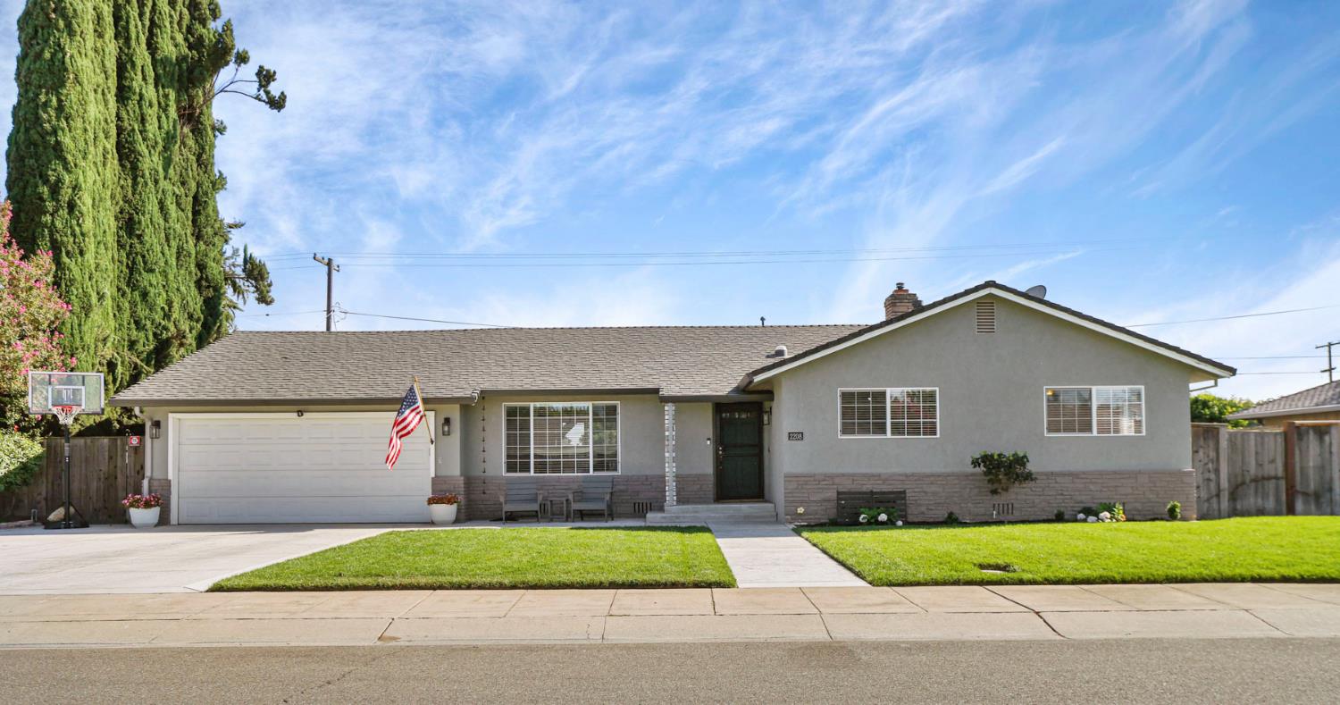 2208 Cabrillo Circle, Lodi, CA 95242 — photo 2
