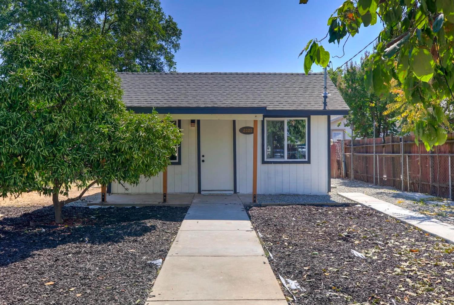 2328 Boxwood Street — photo