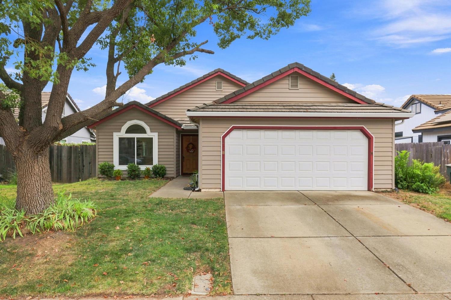 2470 Pecan Drive — photo