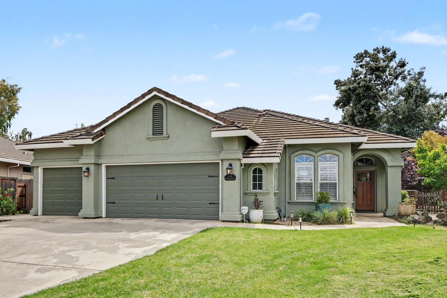 610 Candlewood Court — photo