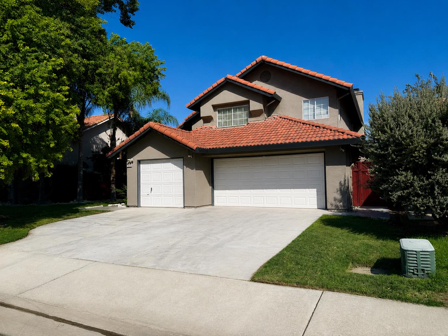 1010 Neal Street — photo