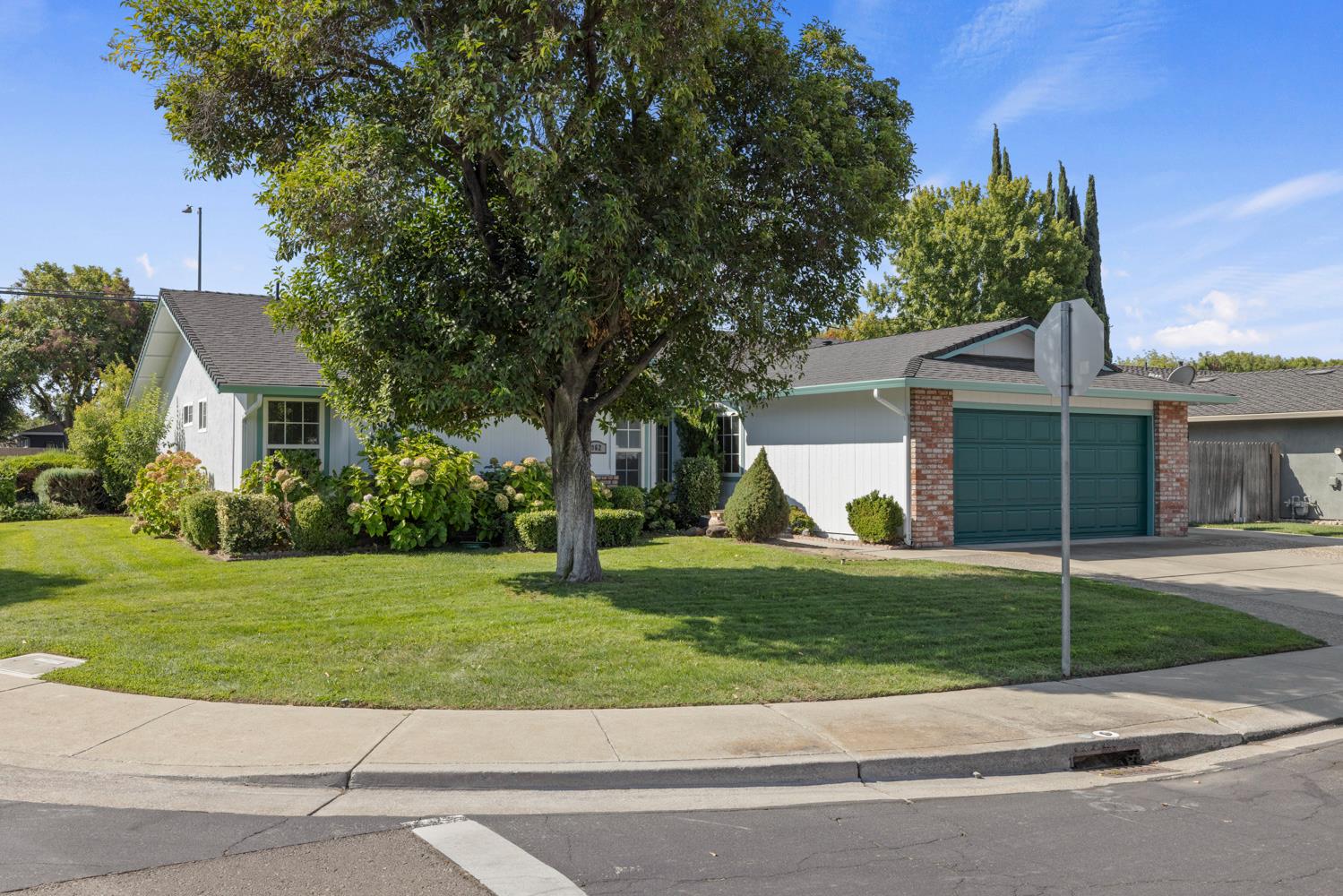 962 Fernwood Drive — photo