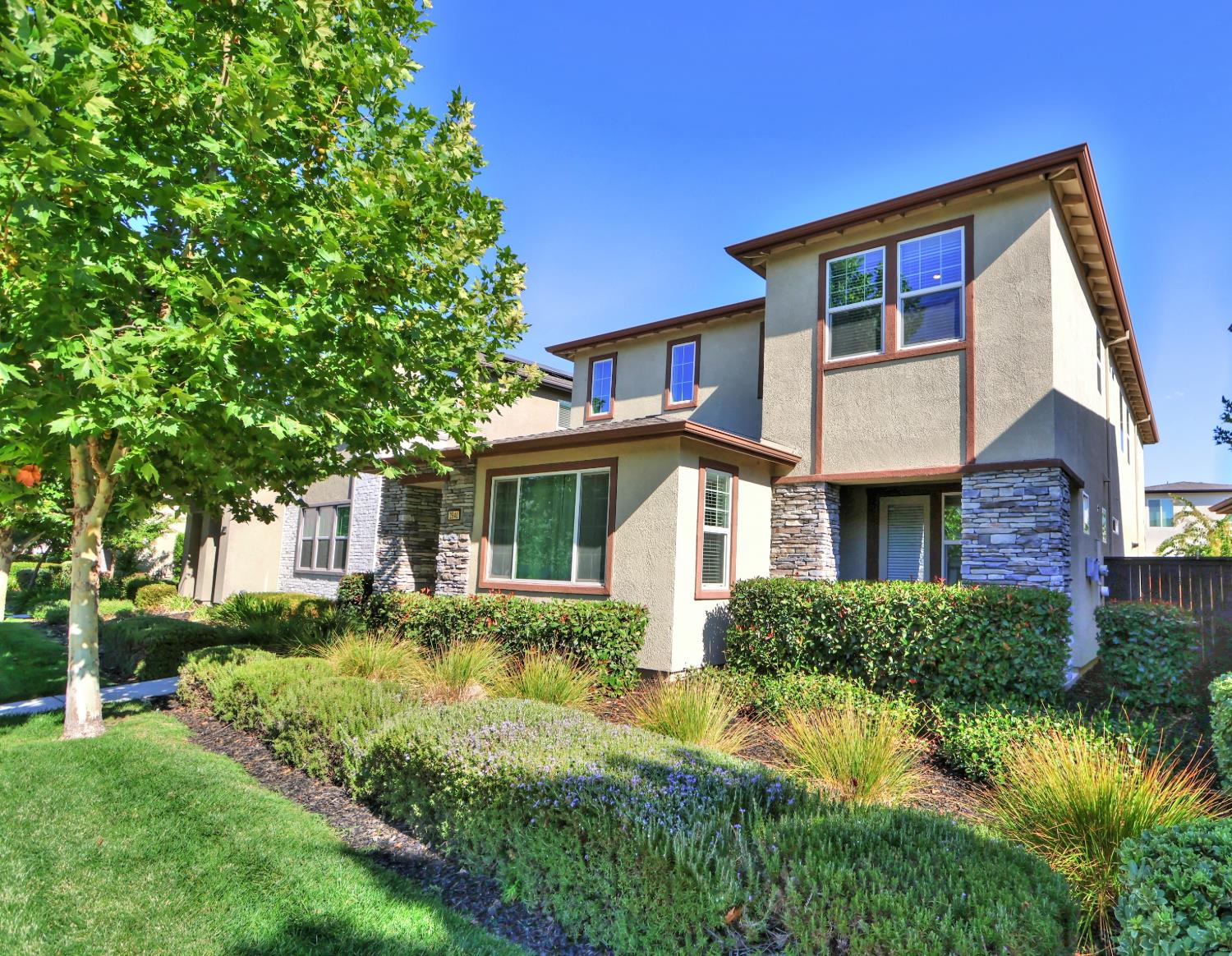 2940 Edgeview Drive — photo