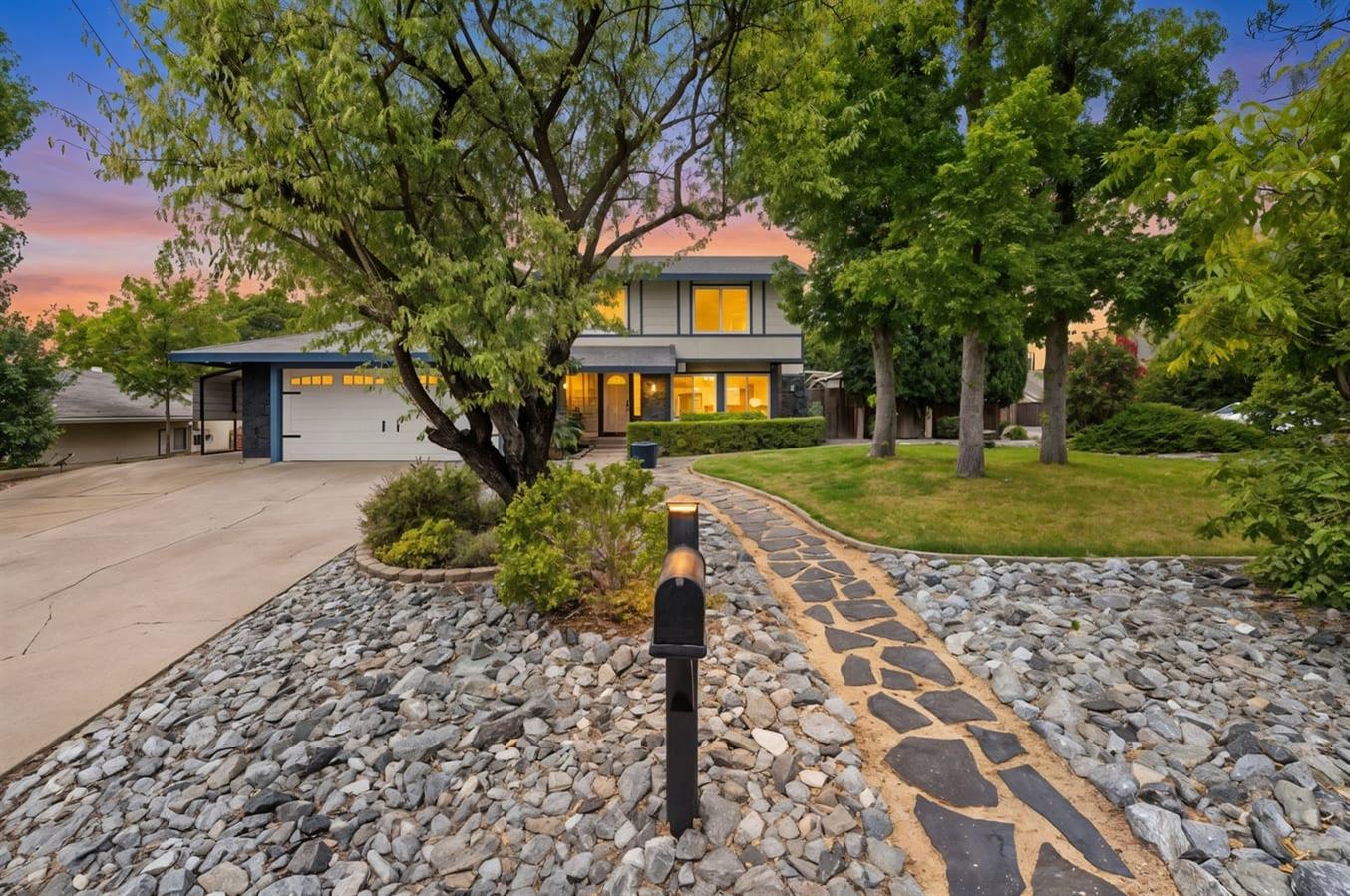 8246 Garry Oak Drive — photo