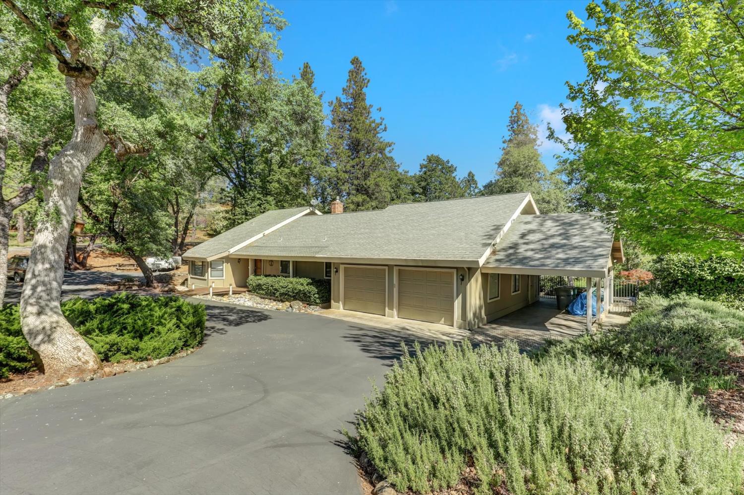 17737 Patricia Way — photo