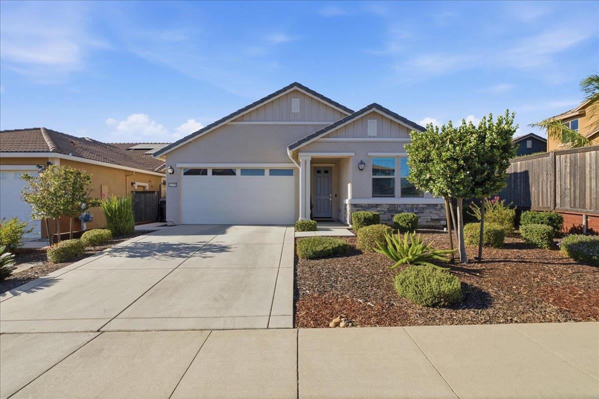 12731 Montbrook Way — photo