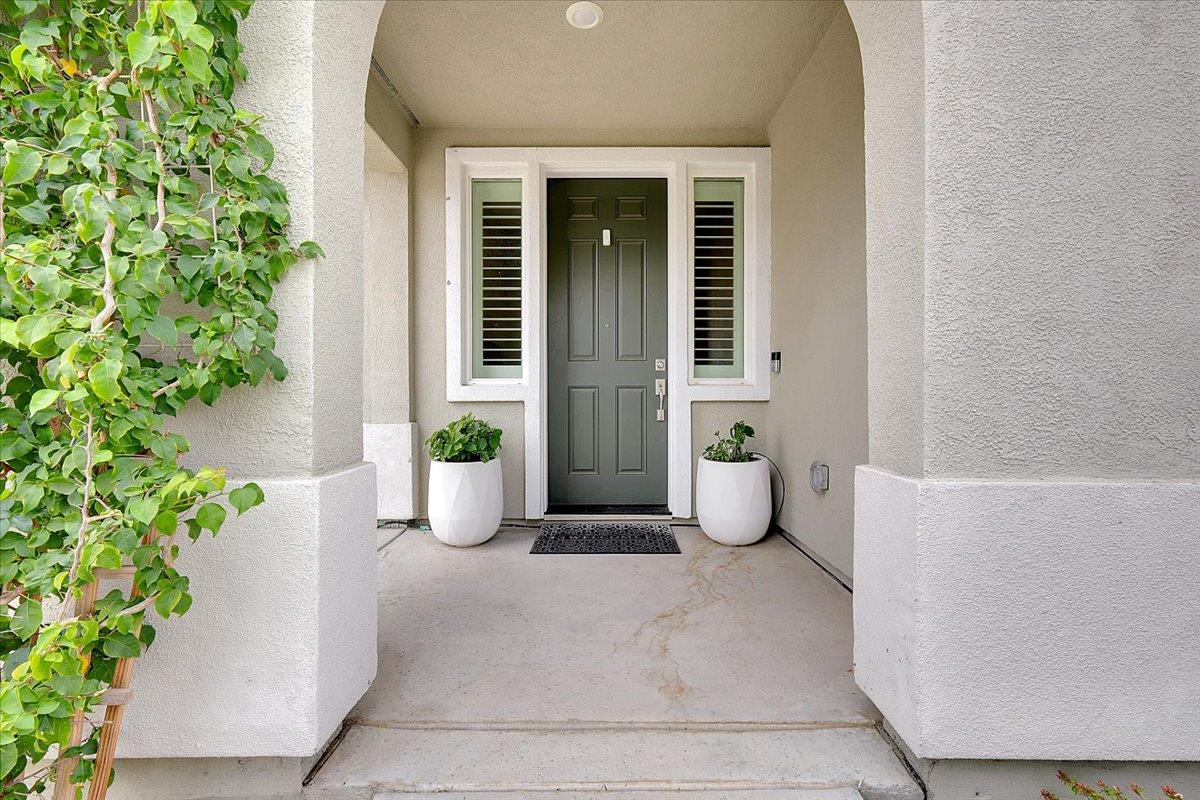 502 Cabrillo Court — photo