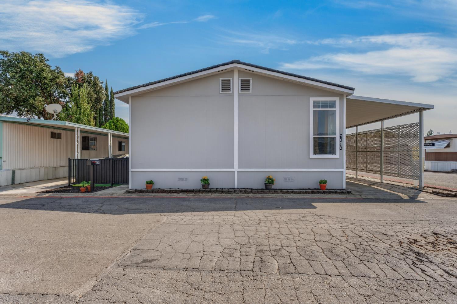 6010 Revolution Lane — photo