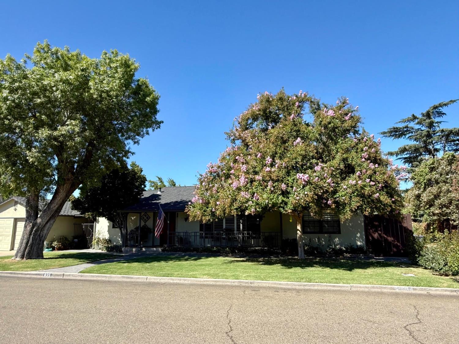 835 Edward — photo