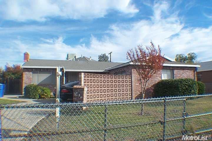 7467 Red Willow Street — photo