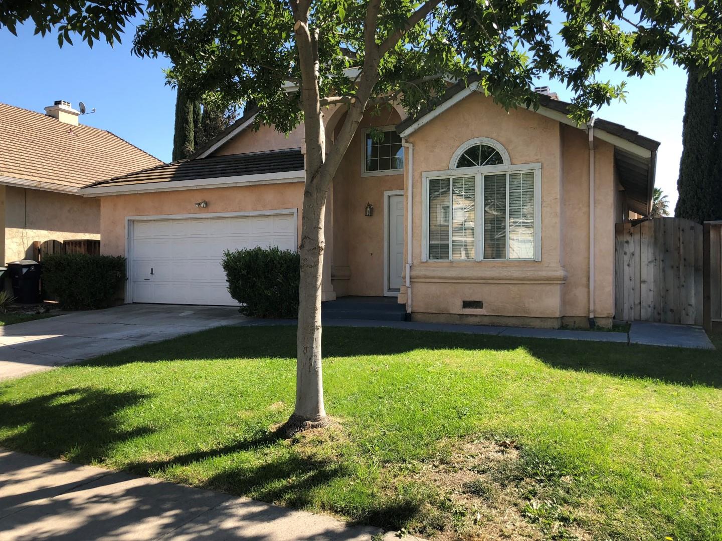 420 Gonzalez Street — photo