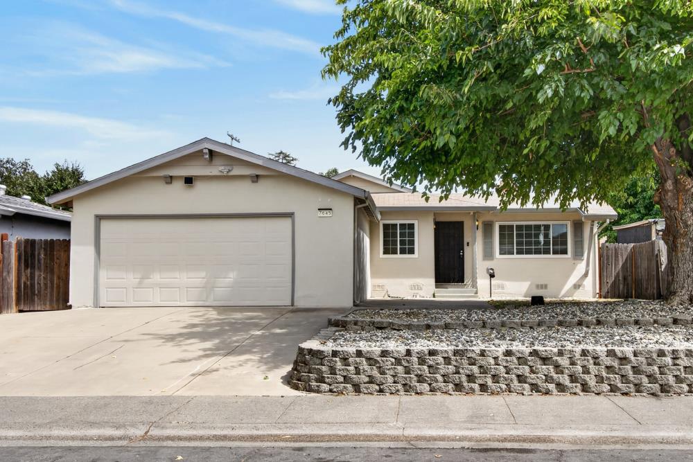 7645 Beth Street — photo