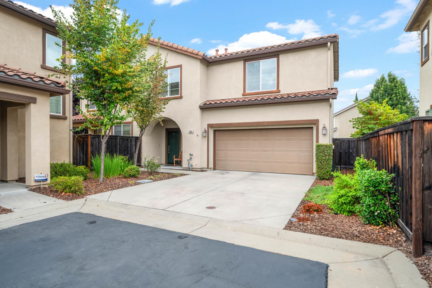 6464 Brando Loop — photo