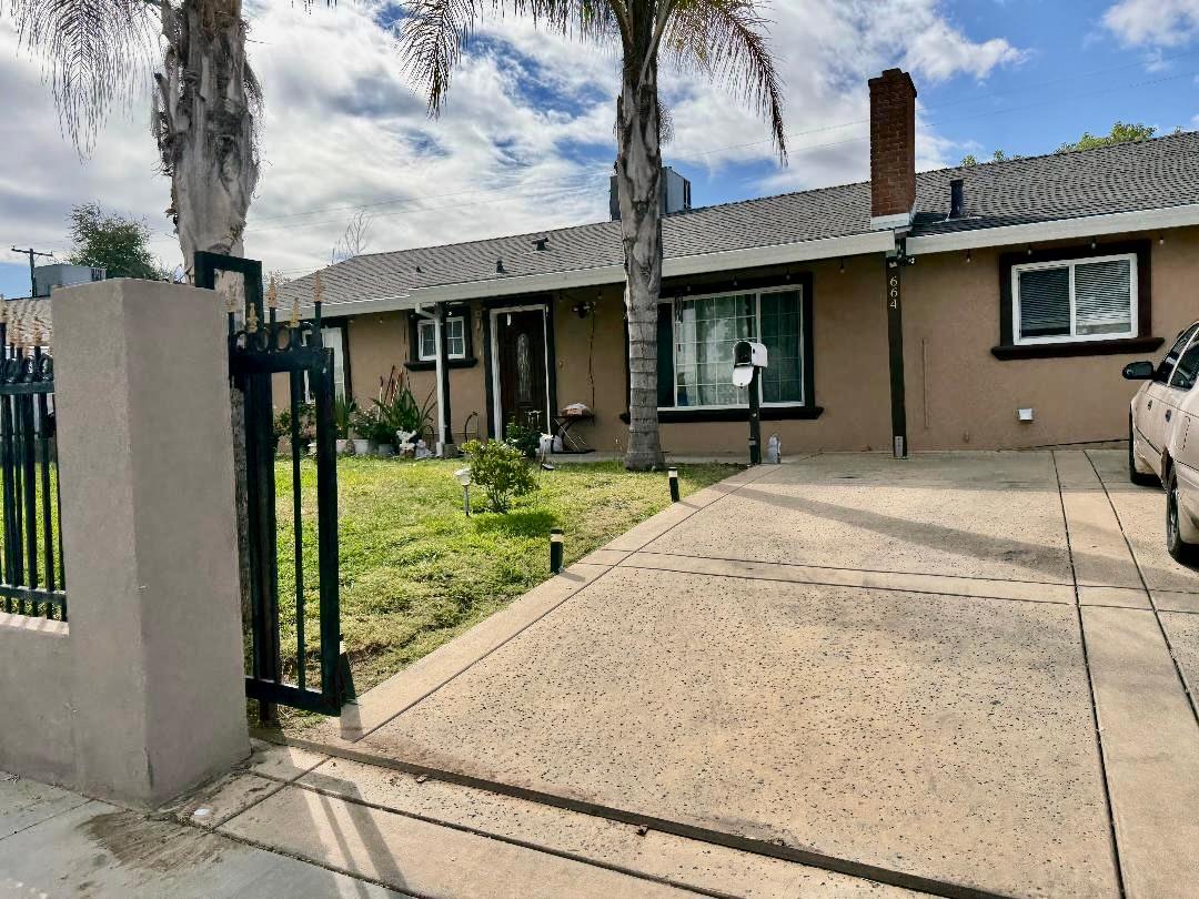 664 Acacia Avenue — photo