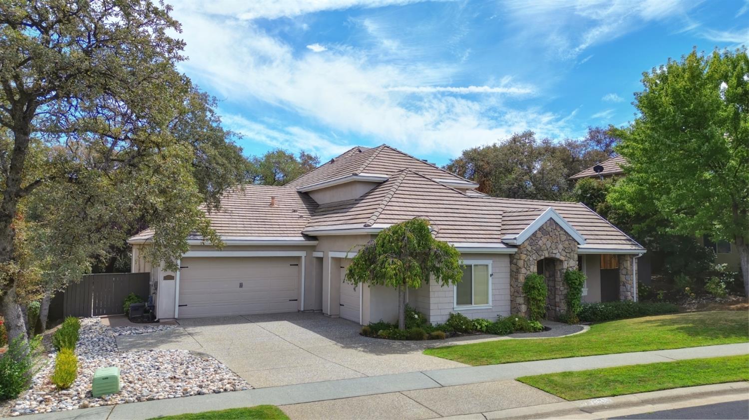 3835 Deer Ridge Lane — photo
