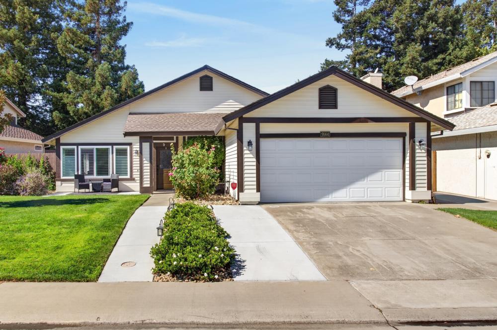9144 Old Creek Dr — photo