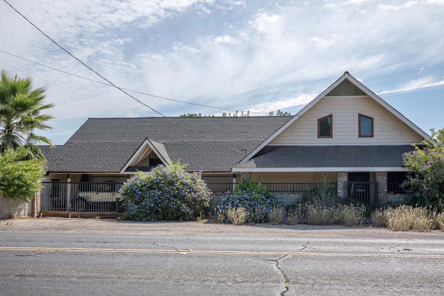 3024 Dakota Avenue — photo