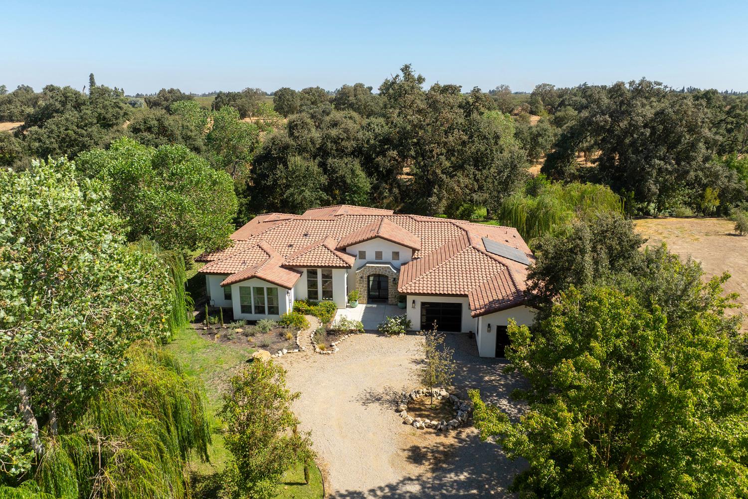 1316 Trails Way — photo