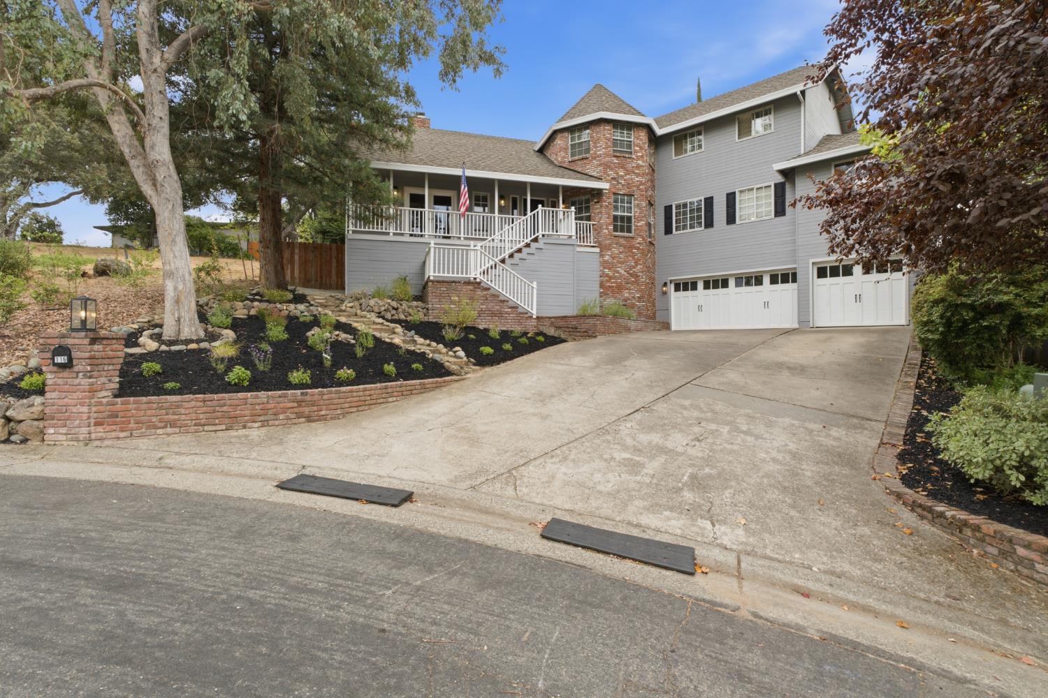 116 Simmons Way — photo