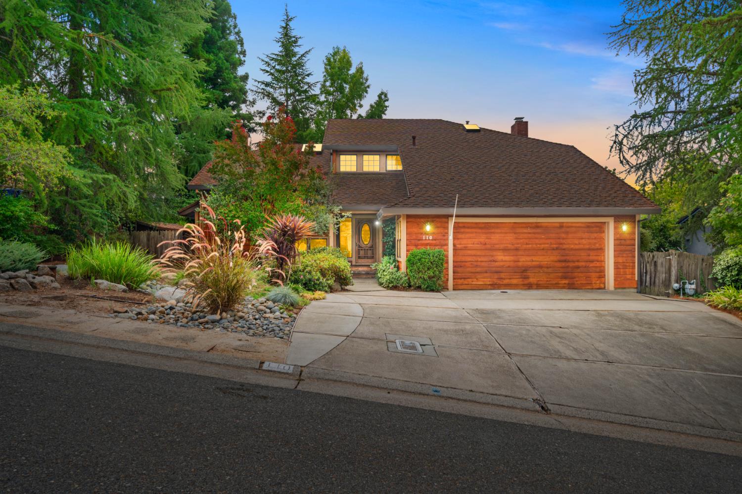 110 Thomas Court — photo
