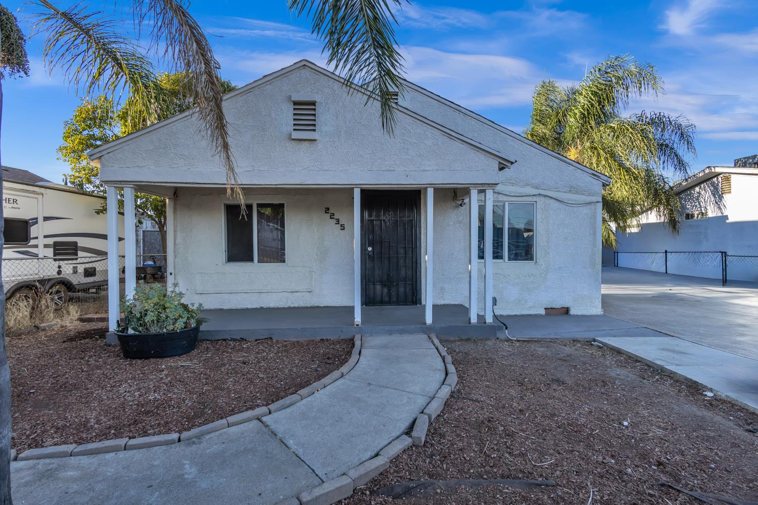 2235 E Stadium Dr — photo