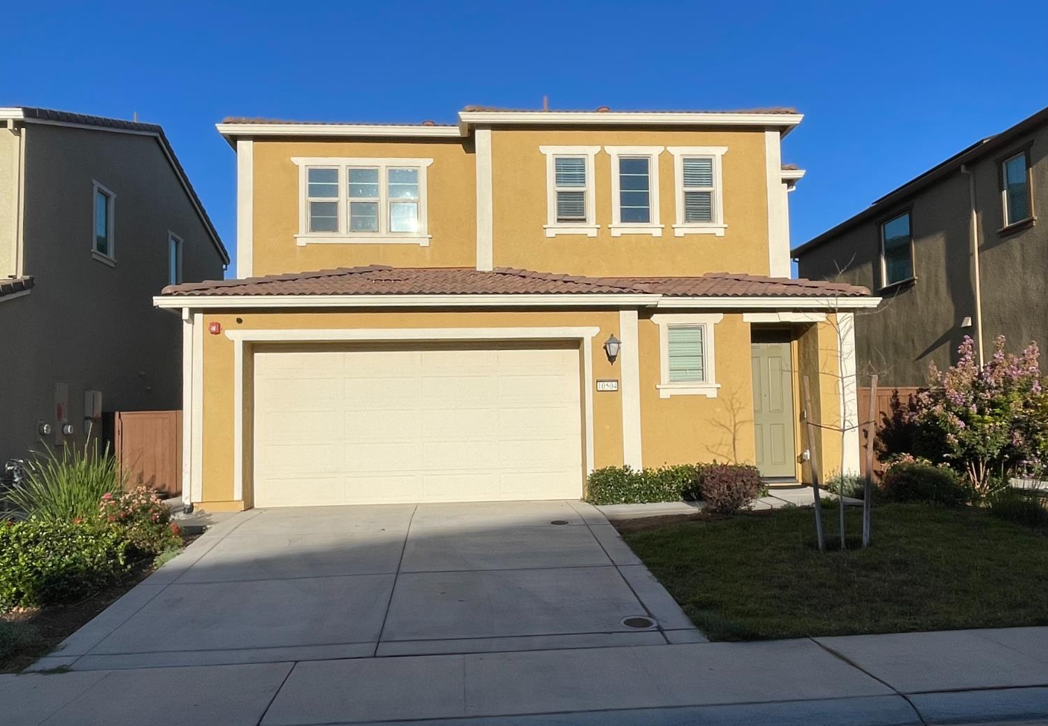 10504 Waltz Way — photo