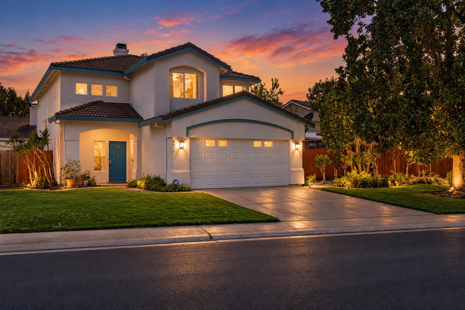 6814 Sandy Souza Way — photo