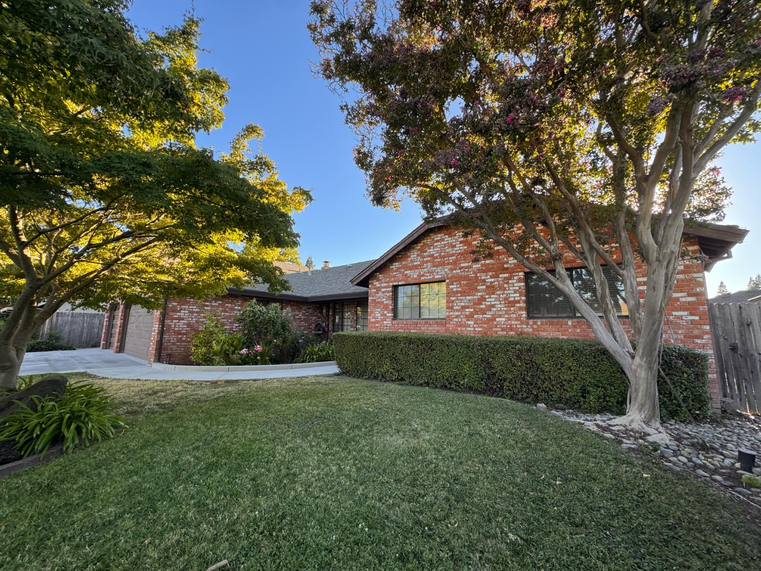 7064 Gloria Drive — photo