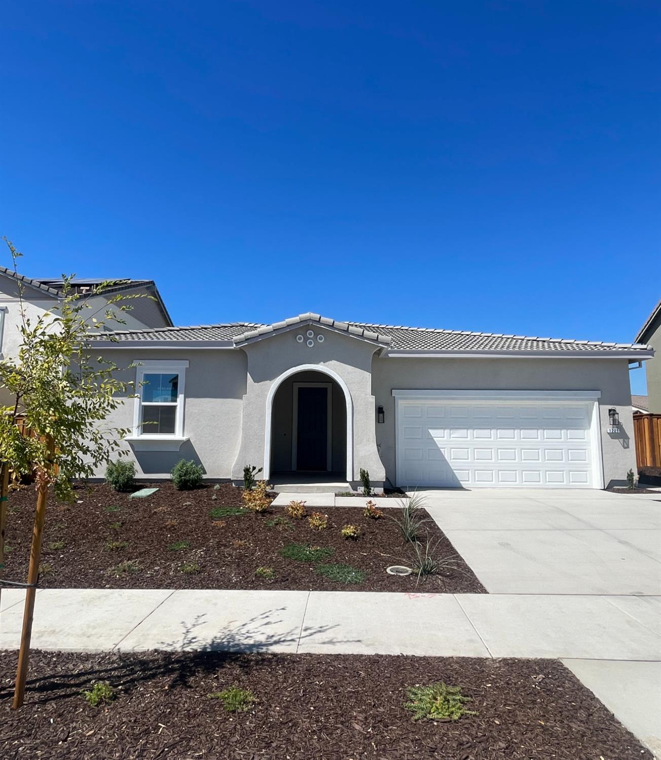 1225 Silver Feather Way — photo