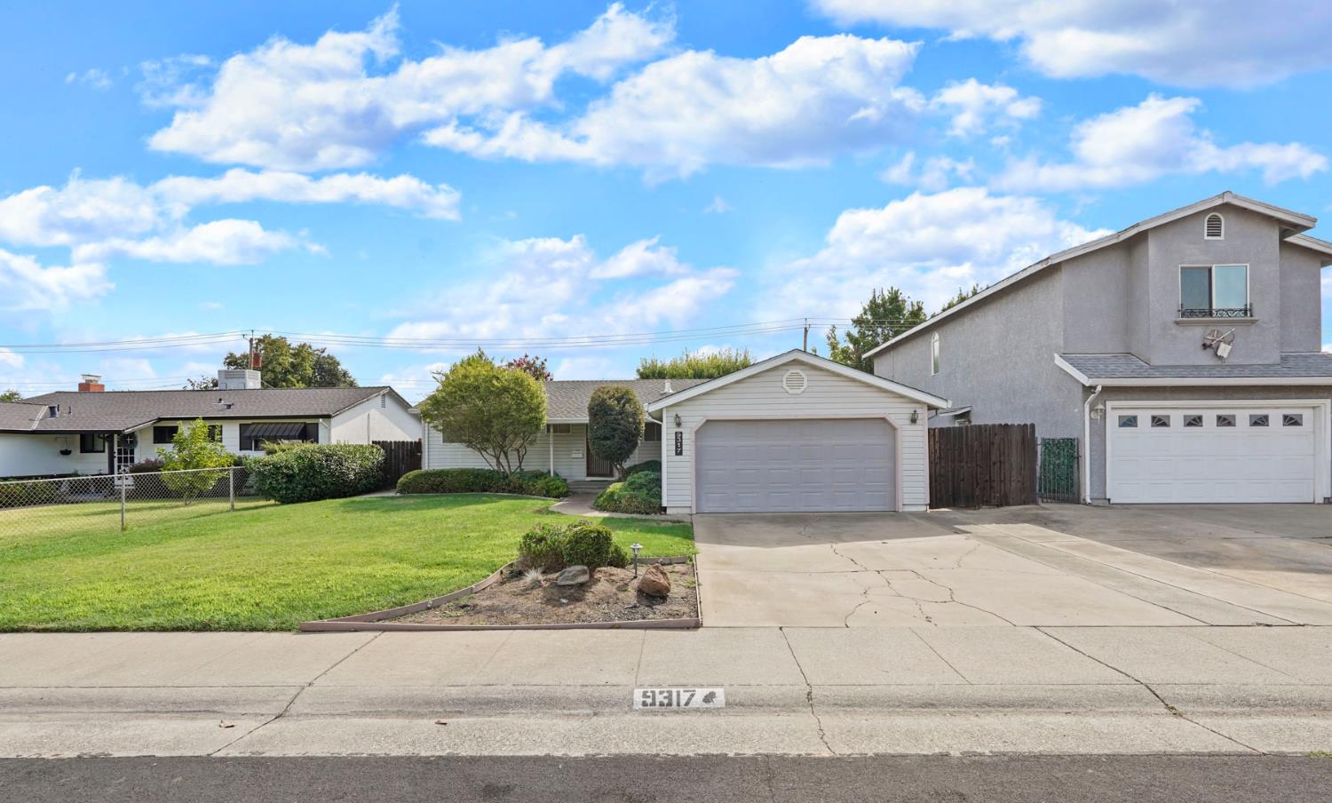 9317 Mark Street — photo