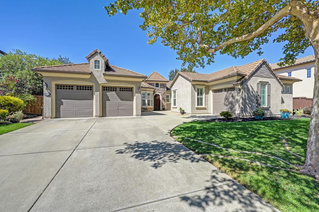 9315 Pinehurst Drive — photo