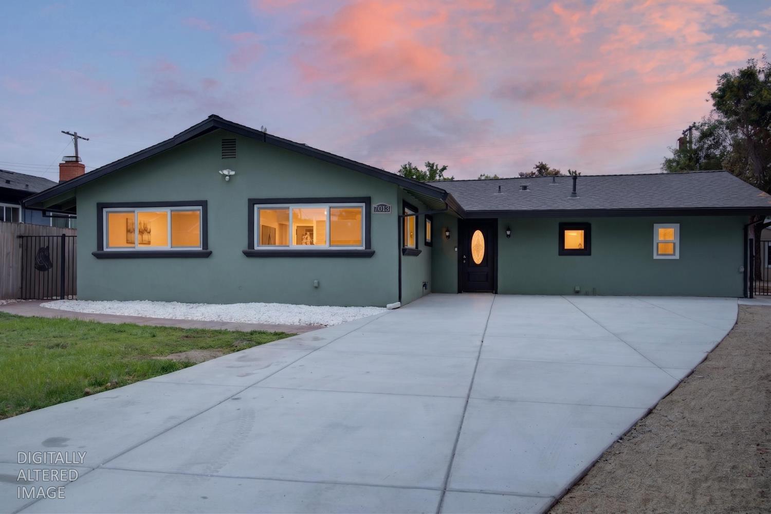7013 Glass Slipper Way — photo