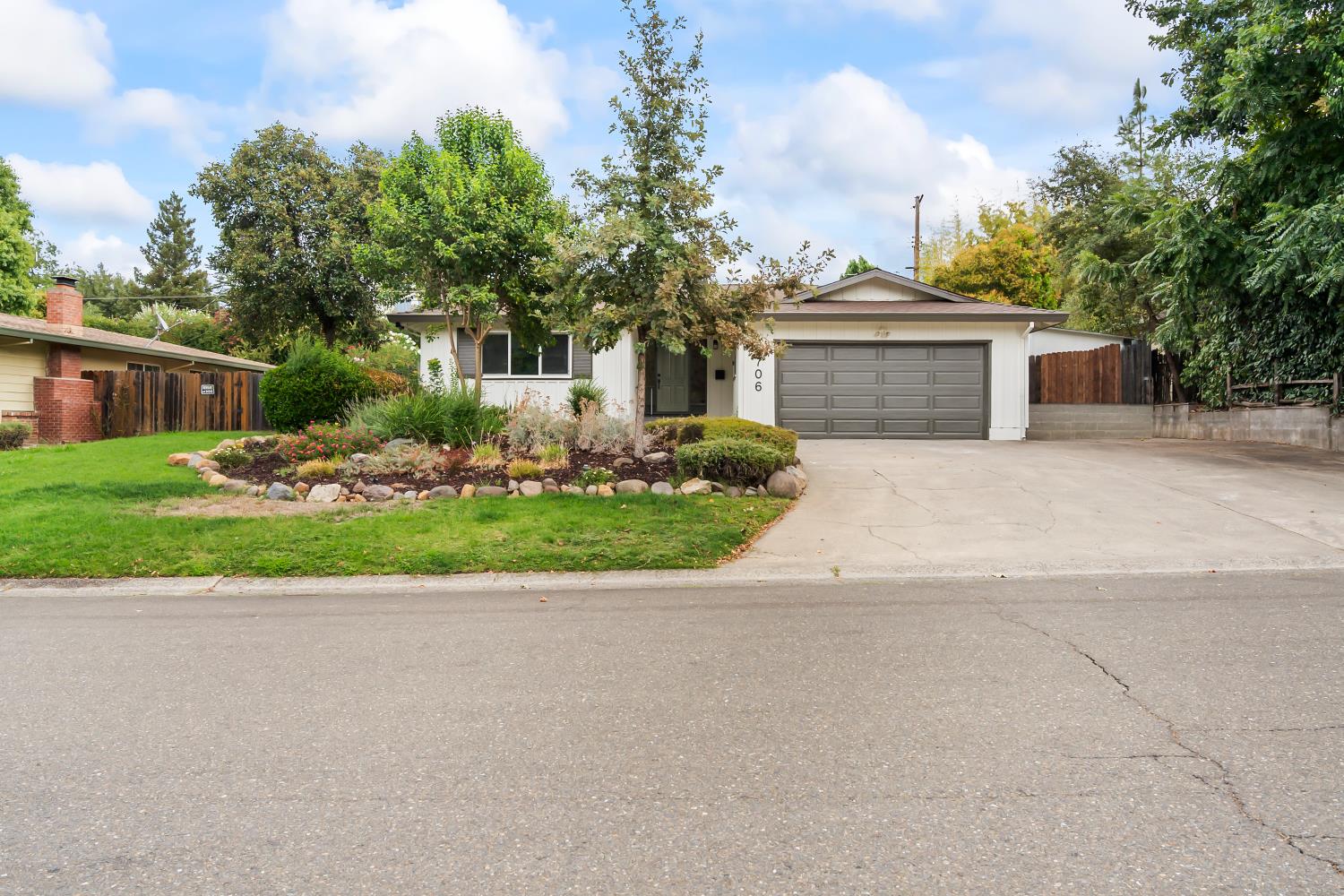 5706 Southgrove Drive — photo