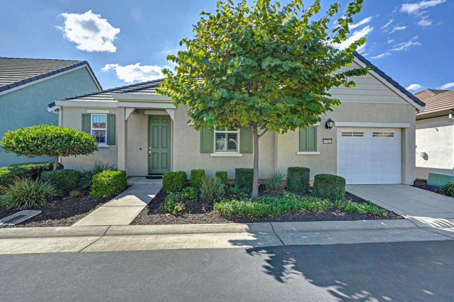 9702 Dartwell Way — photo