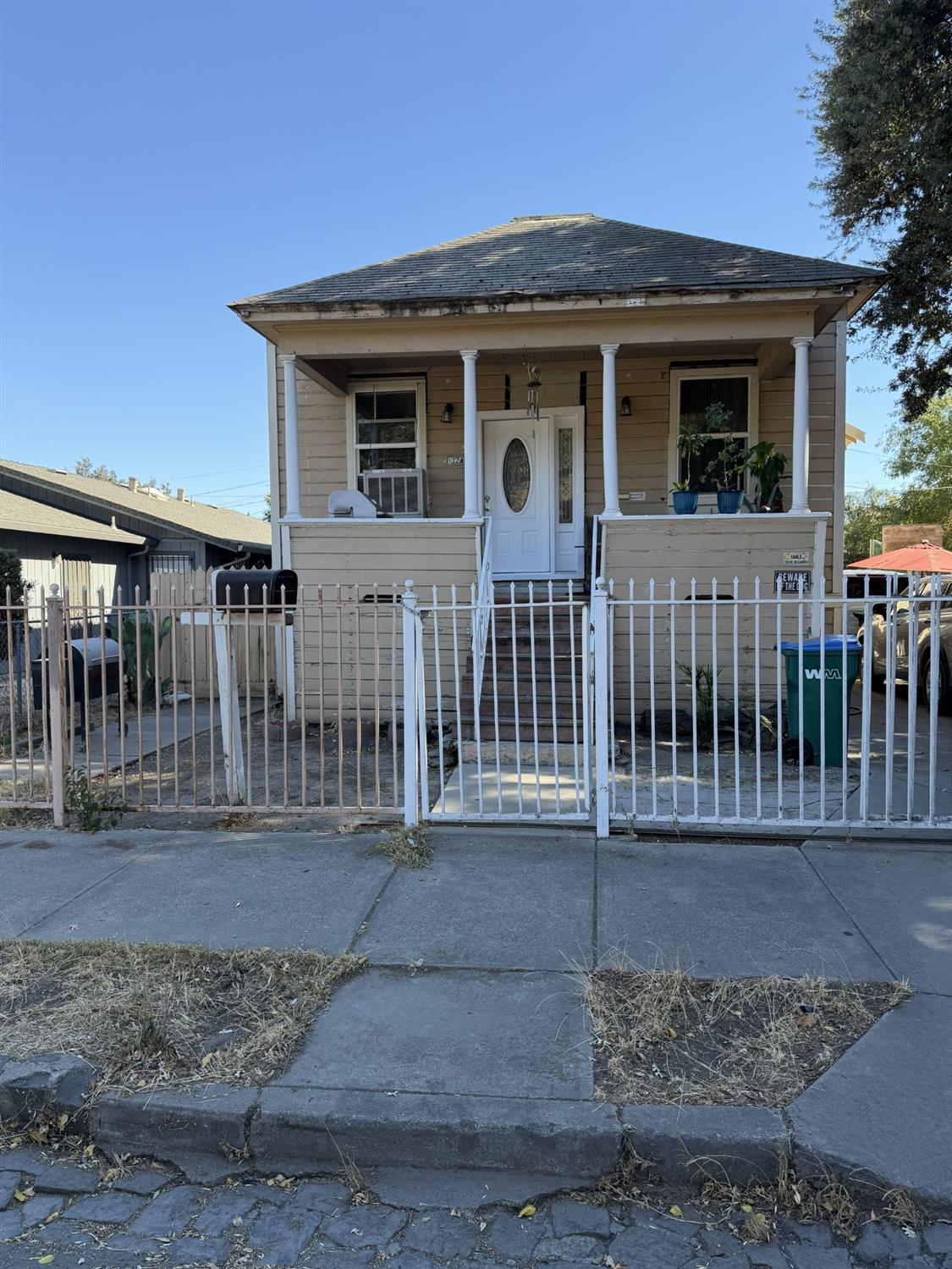 1224 E Lafayette Street — photo