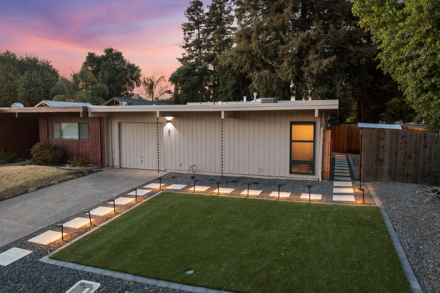 2 Paddle Court — photo