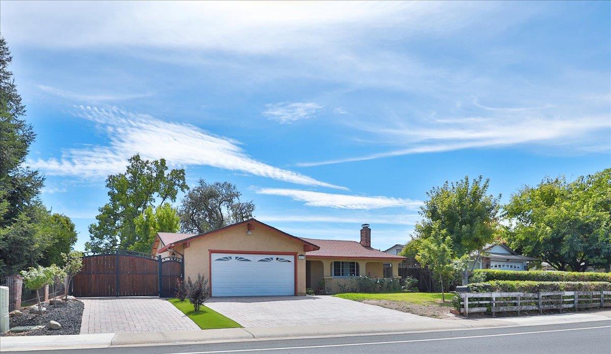10220 Rockingham Drive — photo