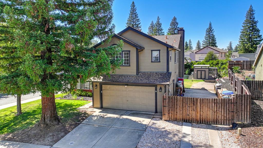 6651 Foxwood Court — photo