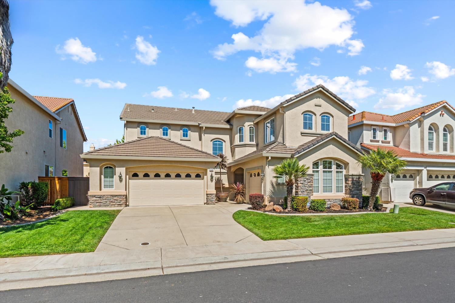 2525 Marsh Wren Way — photo