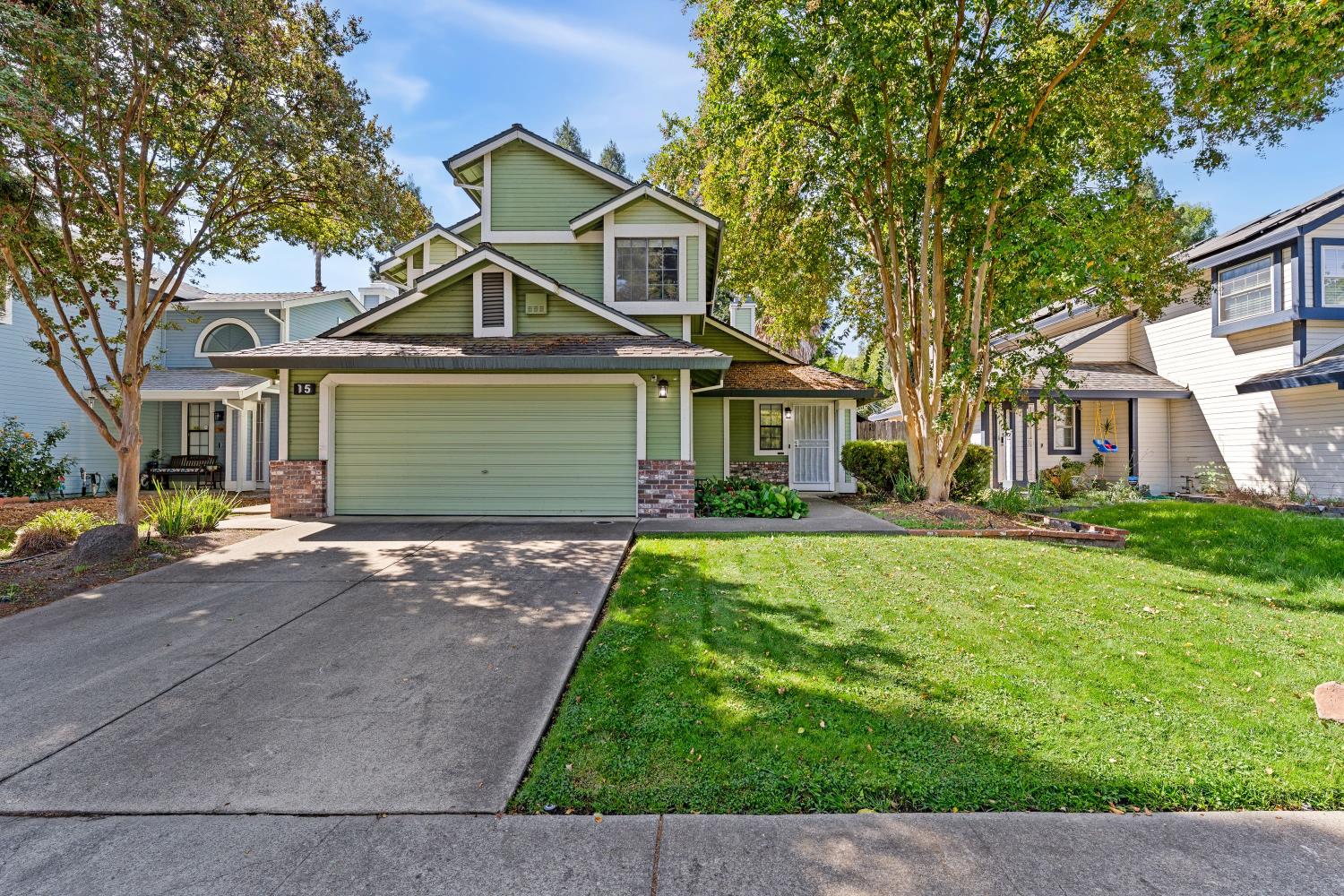 15 Hoy Lake Court — photo