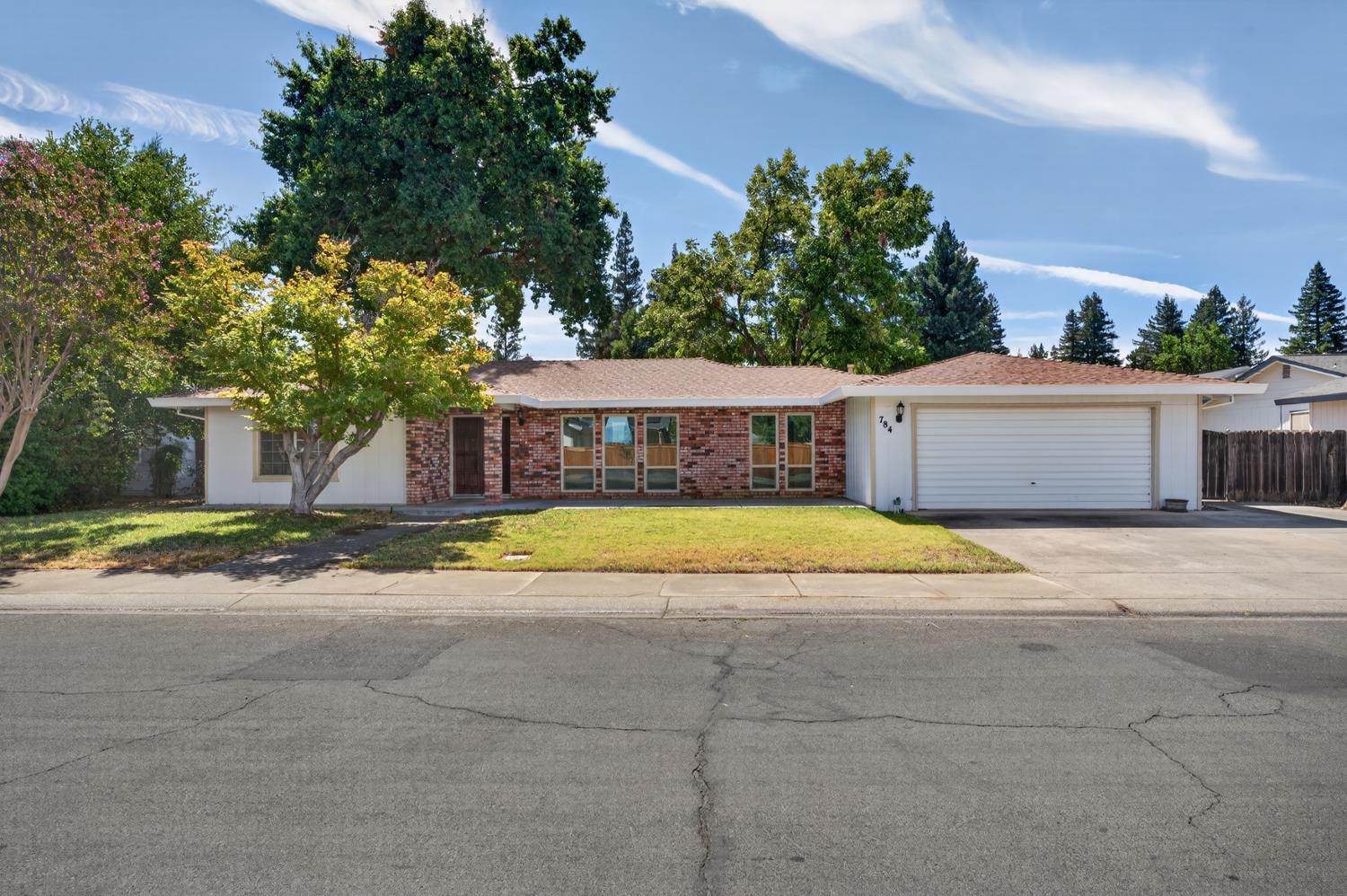 784 Andrew Drive — photo