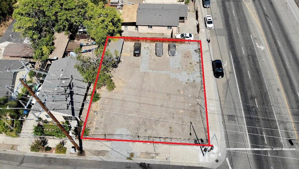 949 S Wilson Way — photo