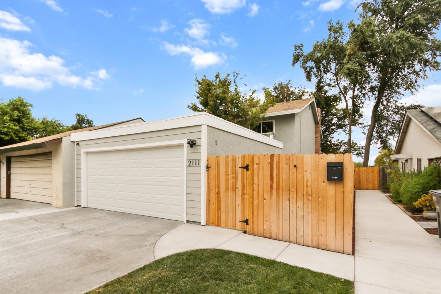 2111 E 8th Street, Davis, CA 95618 — photo 2
