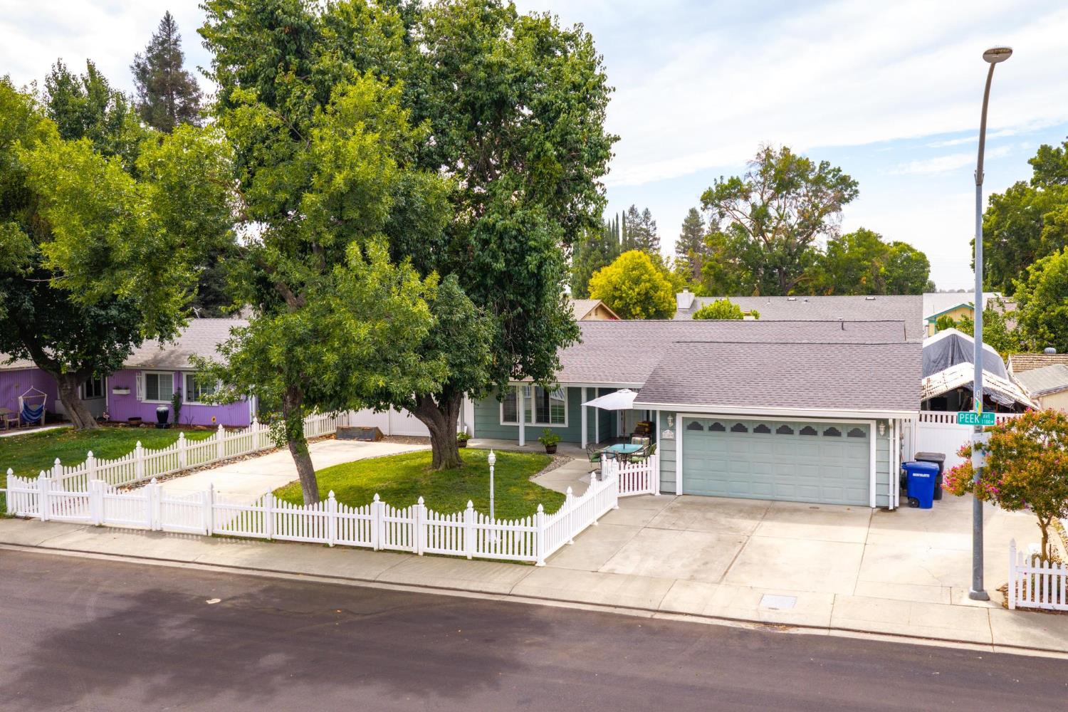 1109 Peek Avenue — photo