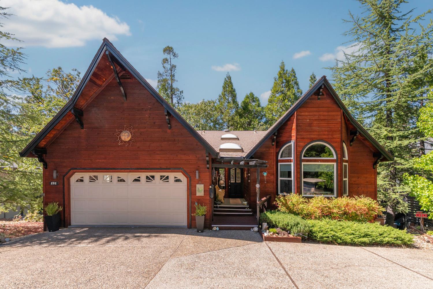 898 Dogwood Drive — photo