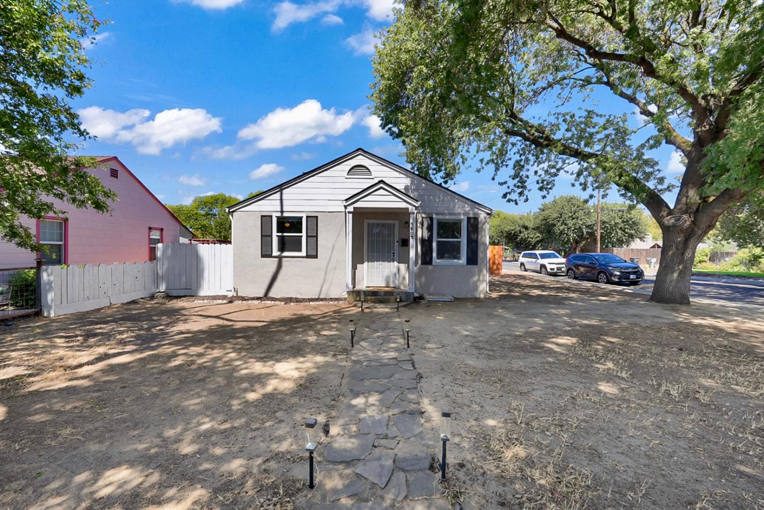 1501 Pearl Street — photo