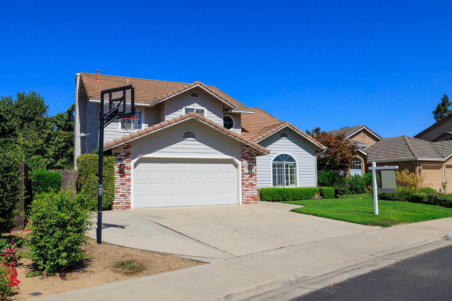 1045 Cedar Ridge Drive — photo
